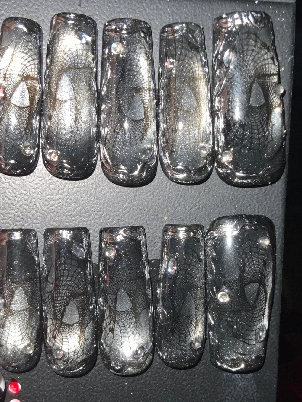 BGC CUSTOM PREMIUM NAILS SMOKEY BLACK W METALLIC SILVER & GOLD W/ Webbed Accent